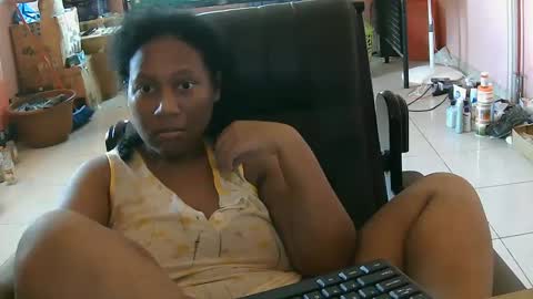 Snapshot of eirondra_valeen chatting on 8, 10, 2025 Eirondra Valeen online show from 8, 10, 2025