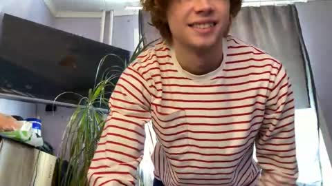 Snapshot of eitanhere chatting on 18, 9, 2025 Eitan online show from 18, 9, 2025