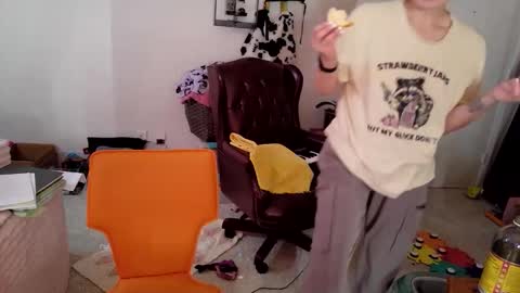 ejrabloom online show from 18, 3, 2026