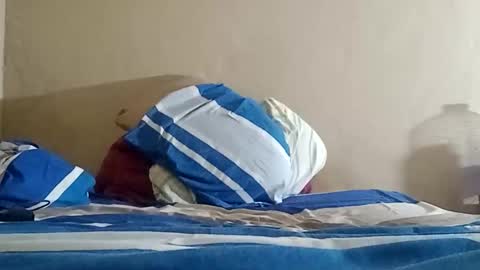 Snapshot of el131140 chatting on 21, 12, 2025 Sebastin online show from 21, 12, 2025