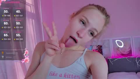 Snapshot of el1s_evans chatting on 26, 2, 2025 please read my bio there is information about private shows and about my personality online show from 26, 2, 2025
