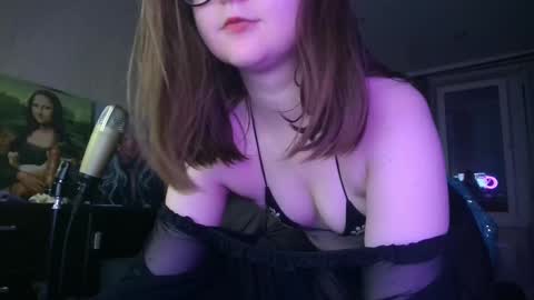 If you like it when I meow give me a thumbs up online show from 14, 2, 2025