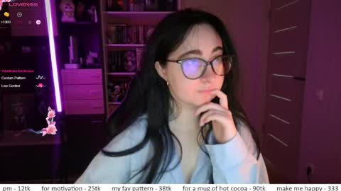 If you like it when I meow give me a thumbs up online show from 11, 5, 2026
