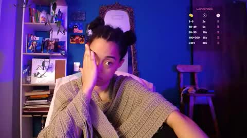 Ela  Help me reach 100 thumbs up online show from 5, 12, 2025