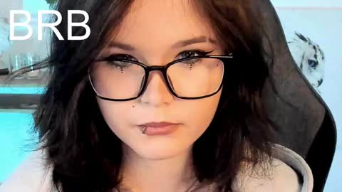 Your sweet girl online show from 28, 2, 2025