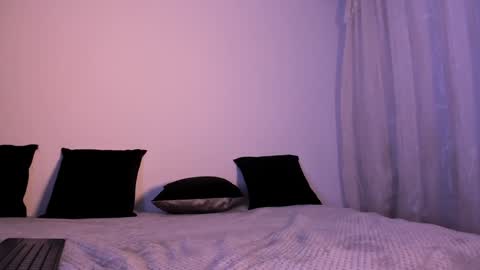 Snapshot of elamour_ chatting on 11, 1, 2025 Elamour online show from 11, 1, 2025