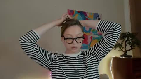 Snapshot of elani_lune chatting on 3, 5, 2026 Elani online show from 3, 5, 2026