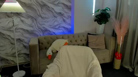 Elly online show from 6, 7, 2026