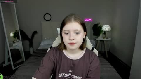 Elly online show from 8, 7, 2026
