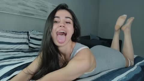 Elara Hayes online show from 29, 5, 2026