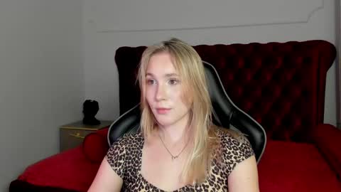 elaravoltage online show from 14, 5, 2026
