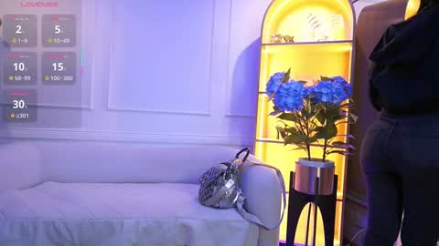 Elasummeer online show from 12, 9, 2025