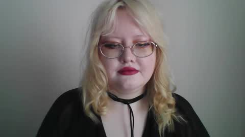 Snapshot of elayne_sweet chatting on 3, 3, 2026 elayne_sweet online show from 3, 3, 2026