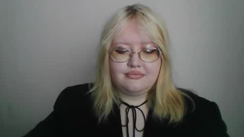 Snapshot of elayne_sweet chatting on 7, 3, 2026 elayne_sweet online show from 7, 3, 2026