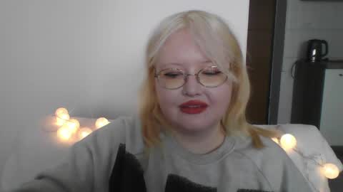Snapshot of elayne_sweet chatting on 22, 3, 2026 elayne_sweet online show from 22, 3, 2026