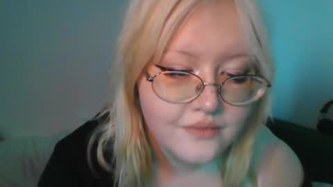Snapshot of elayne_sweet chatting on 1, 4, 2026 elayne_sweet online show from 1, 4, 2026