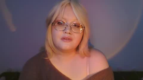 Snapshot of elayne_sweet chatting on 4, 4, 2026 elayne_sweet online show from 4, 4, 2026