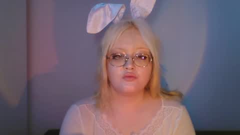 Snapshot of elayne_sweet chatting on 5, 4, 2026 elayne_sweet online show from 5, 4, 2026