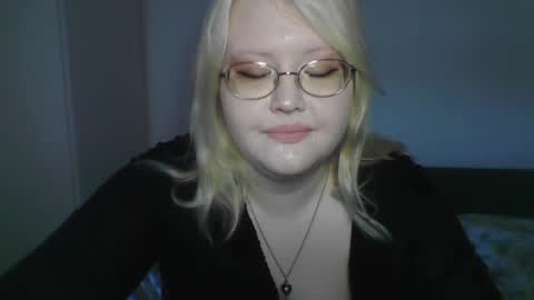 elayne_sweet online show from 28, 4, 2026