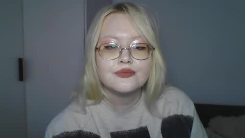 elayne_sweet online show from 19, 5, 2026