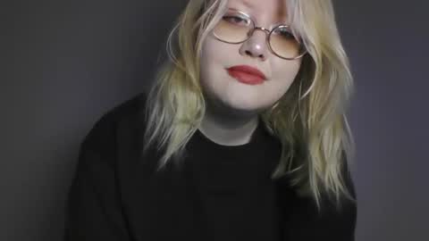elayne_sweet online show from 25, 6, 2026