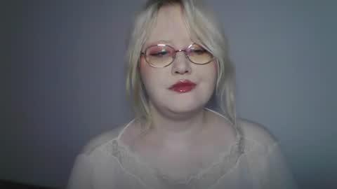 elayne_sweet online show from 28, 6, 2026