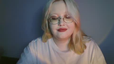 elayne_sweet online show from 30, 6, 2026