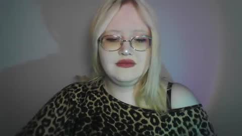 elayne_sweet online show from 11, 7, 2026
