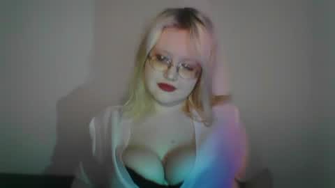 elayne_sweet online show from 13, 7, 2026