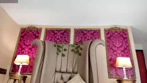 Snapshot of electraraptiss chatting on 19, 12, 2025 - online show from 19, 12, 2025