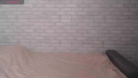 Snapshot of electric_smile chatting on 16, 12, 2025 Alex online show from 16, 12, 2025