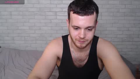 Snapshot of electric_smile chatting on 5, 1, 2026 Alex online show from 5, 1, 2026