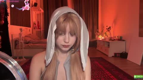 Snapshot of electric_woman chatting on 6, 4, 2026 Aleksa online show from 6, 4, 2026