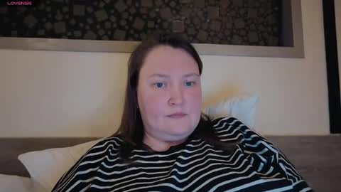 elegant_pleasure online show from 15, 4, 2026