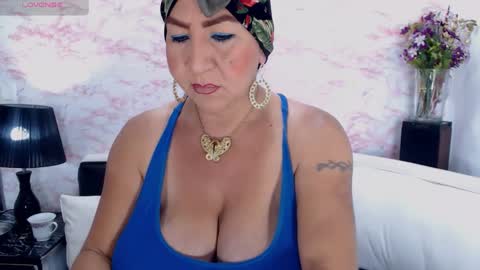 XIOMY   give LIKE on my page online show from 17, 1, 2025