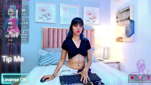 Snapshot of elektrablue_1 chatting on 2, 10, 2025 Elektra online show from 2, 10, 2025