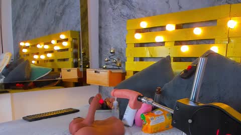 Elena online show from 27, 2, 2025