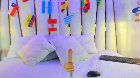Snapshot of elena_mature chatting on 10, 7, 2026 Elena online show from 10, 7, 2026