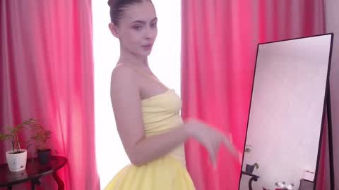 Elena online show from 27, 2, 2026