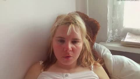 Elena online show from 4, 5, 2026