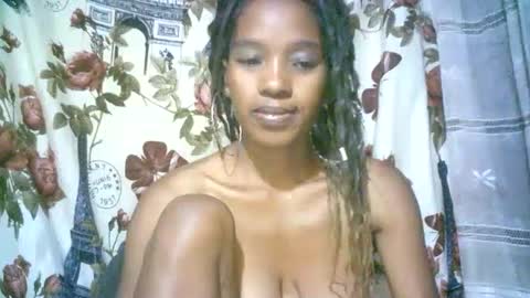 Snapshot of elenah0123 chatting on 6, 12, 2024 elenah013 online show from 6, 12, 2024