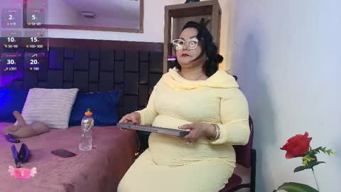 Snapshot of elenna_boobs_ chatting on 8, 3, 2026 elenna_boobs_ online show from 8, 3, 2026