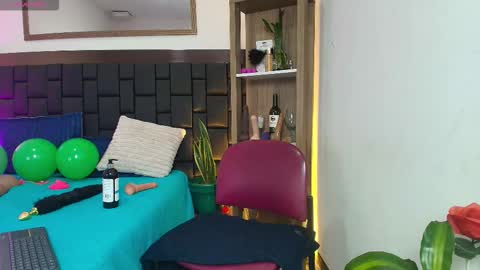 Snapshot of elenna_boobs_ chatting on 17, 3, 2026 elenna_boobs_ online show from 17, 3, 2026