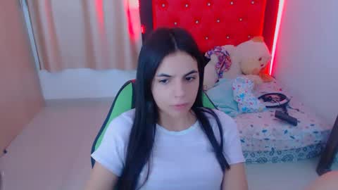 Snapshot of elenna_hotx chatting on 15, 12, 2024 agnes online show from 15, 12, 2024