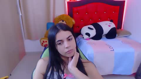 Snapshot of elenna_hotx chatting on 19, 1, 2025 agnes online show from 19, 1, 2025