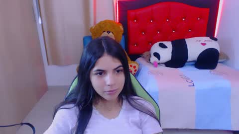 Snapshot of elenna_hotx chatting on 21, 1, 2025 agnes online show from 21, 1, 2025