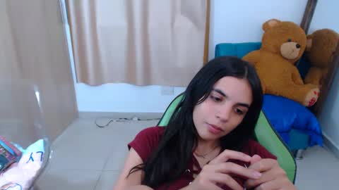 Snapshot of elenna_hotx chatting on 25, 2, 2025 agnes online show from 25, 2, 2025