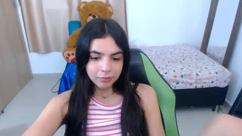 Snapshot of elenna_hotx chatting on 3, 3, 2025 agnes online show from 3, 3, 2025