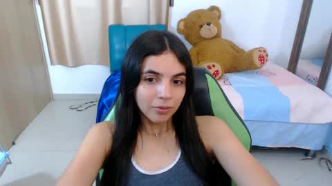 Snapshot of elenna_hotx chatting on 12, 3, 2025 agnes online show from 12, 3, 2025