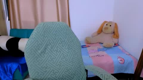 Snapshot of elenna_hotx chatting on 18, 9, 2025 agnes online show from 18, 9, 2025